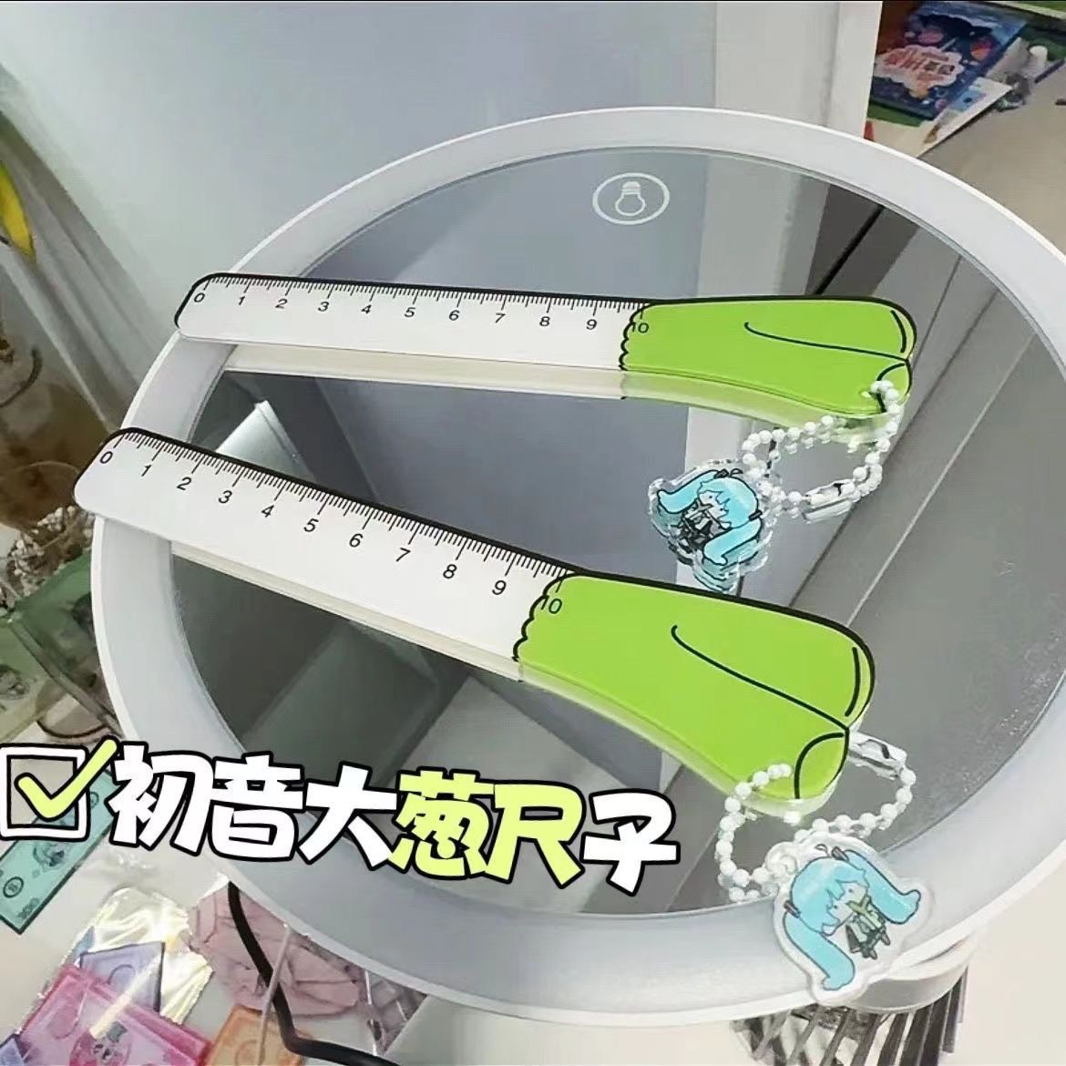 Anime Cosplay Drawing - 初音ミクのスタリオンフィギュア,木のおもちゃ,q版,描画定規,モデル,アニメのペンダント,コスプレアクセサリー,ギフト,新しい2024